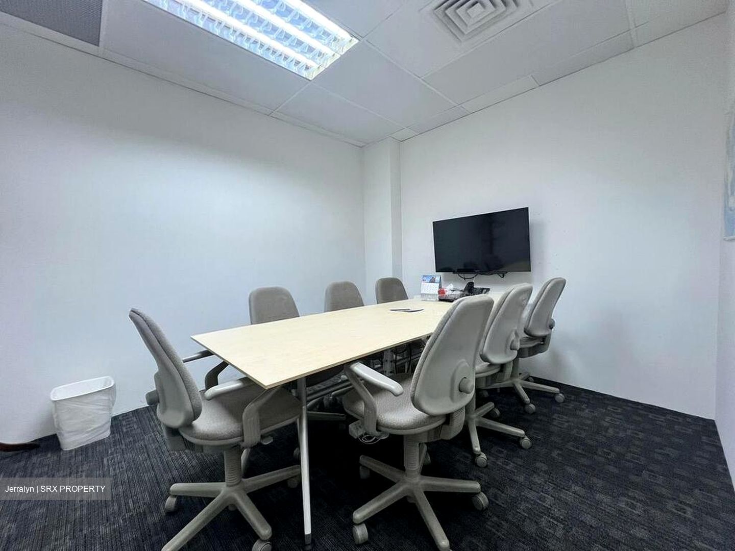 International Plaza (D2), Office #525464641